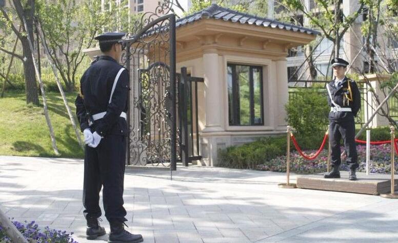 保安人員如何做好服務工作？